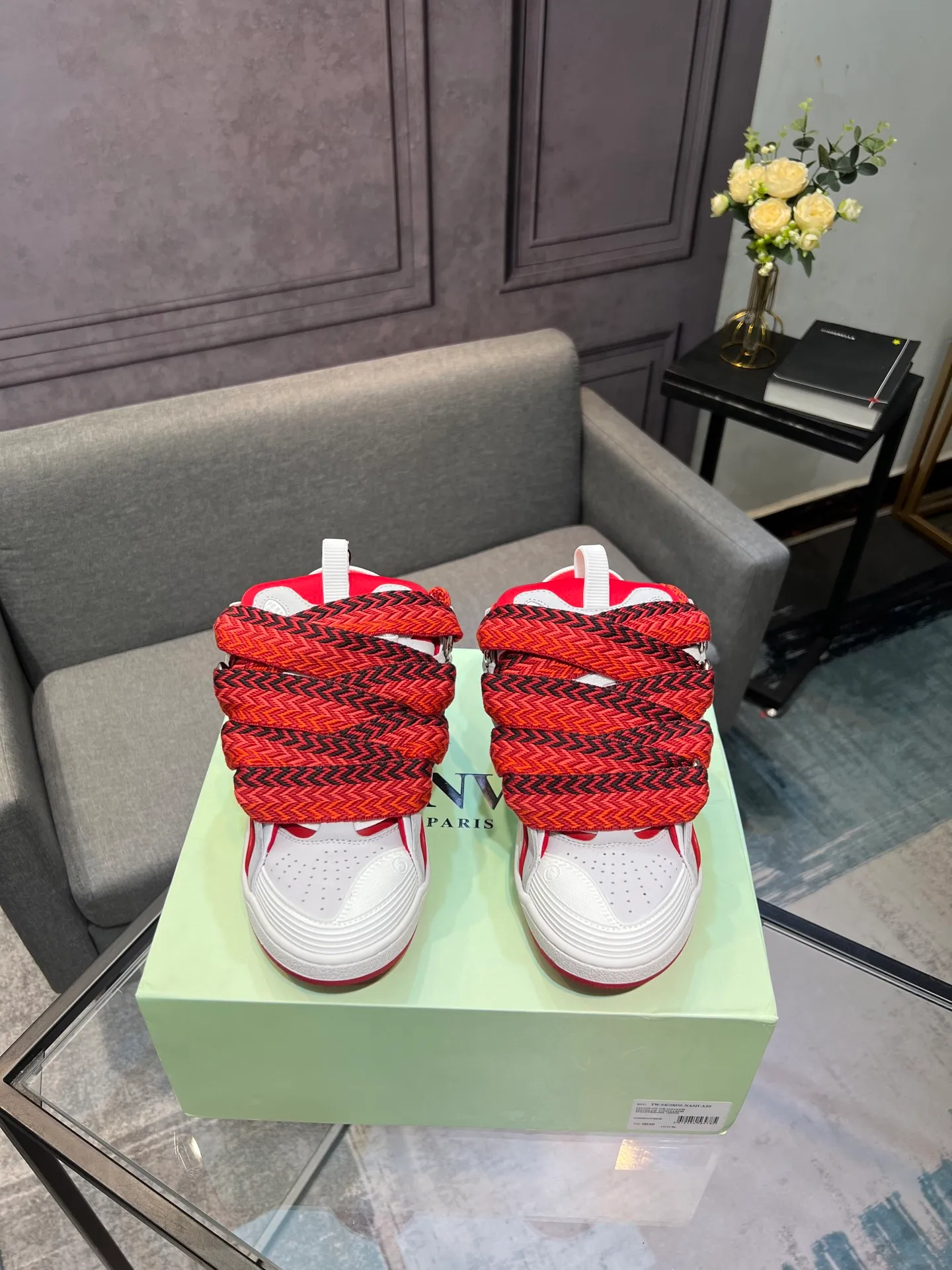 Men's men's shoes💰780 [LANVIN] Latest lace-up fashionable casual sneakers for couples High-quality CLAY couple series‼ ️ The latest trendy products of the season 🌈Many bloggers have planted grass and purchased the original open-mold customization. The upper and outsole are sewn with mark threads without edge sealing. Multiple material splicing combination design. Very versatile for fashionable and casual wear. Comfortable on the feet. Recommended for self-retention (upper cowhide + cow suede + breathable mesh) inner foot pad cowhide exclusive original open-mold clear logo rubber outsole ⚠️36-44 yards (45 custom-made)